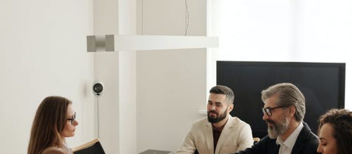 עורך דין להקפאת הליכים